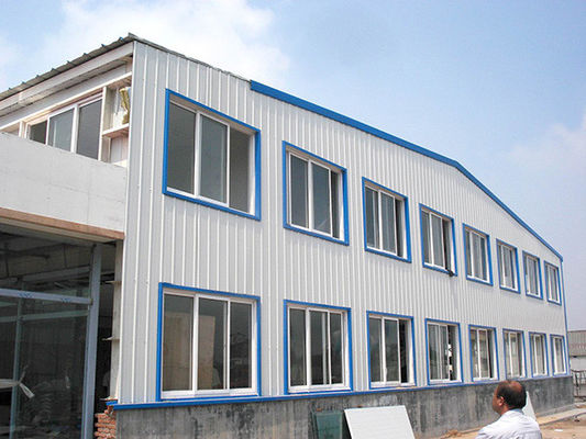 Structure en acier léger pour entrepôts Peb Flexible et durable pour l'industrie