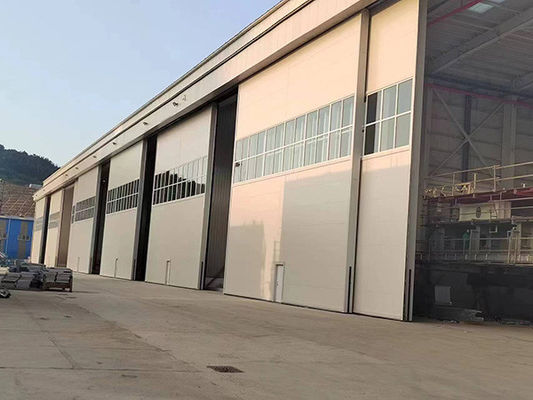 Hangars d'avions métalliques préfabriqués Surface galvanisée peinte